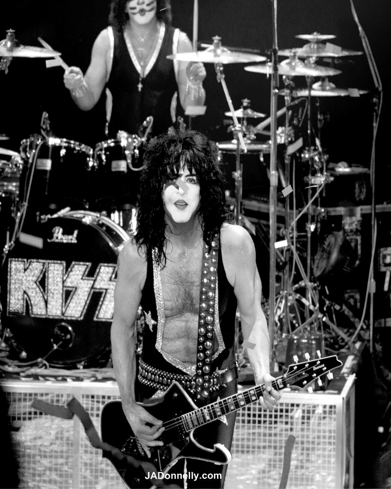 KISS black and white
